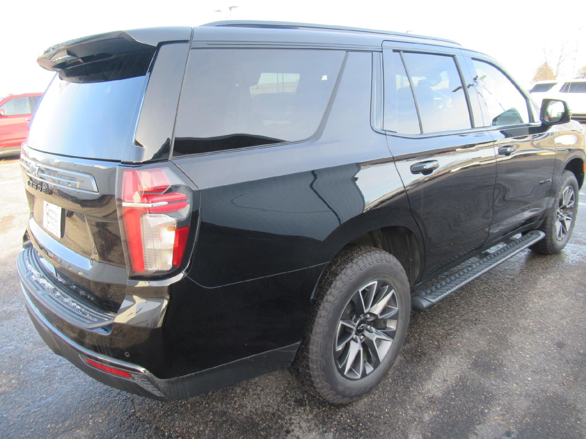 Used 2021 Chevrolet Tahoe Z71 w/ Luxury Package AWD/4WD image 5