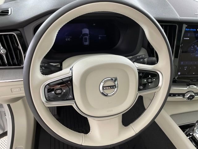 Certified 2024 Volvo XC60 T8 Plus w/ Protection Package Premier image 22