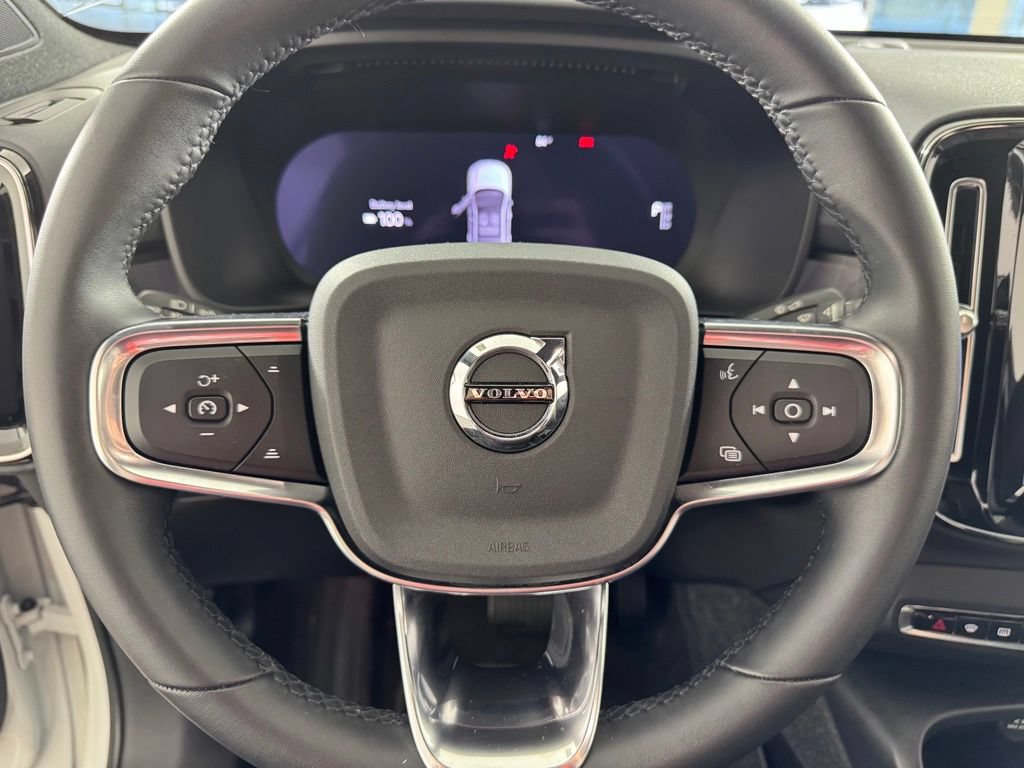 Certified 2023 Volvo C40 Recharge Core w/ Protection Package Premier AWD/4WD image 24