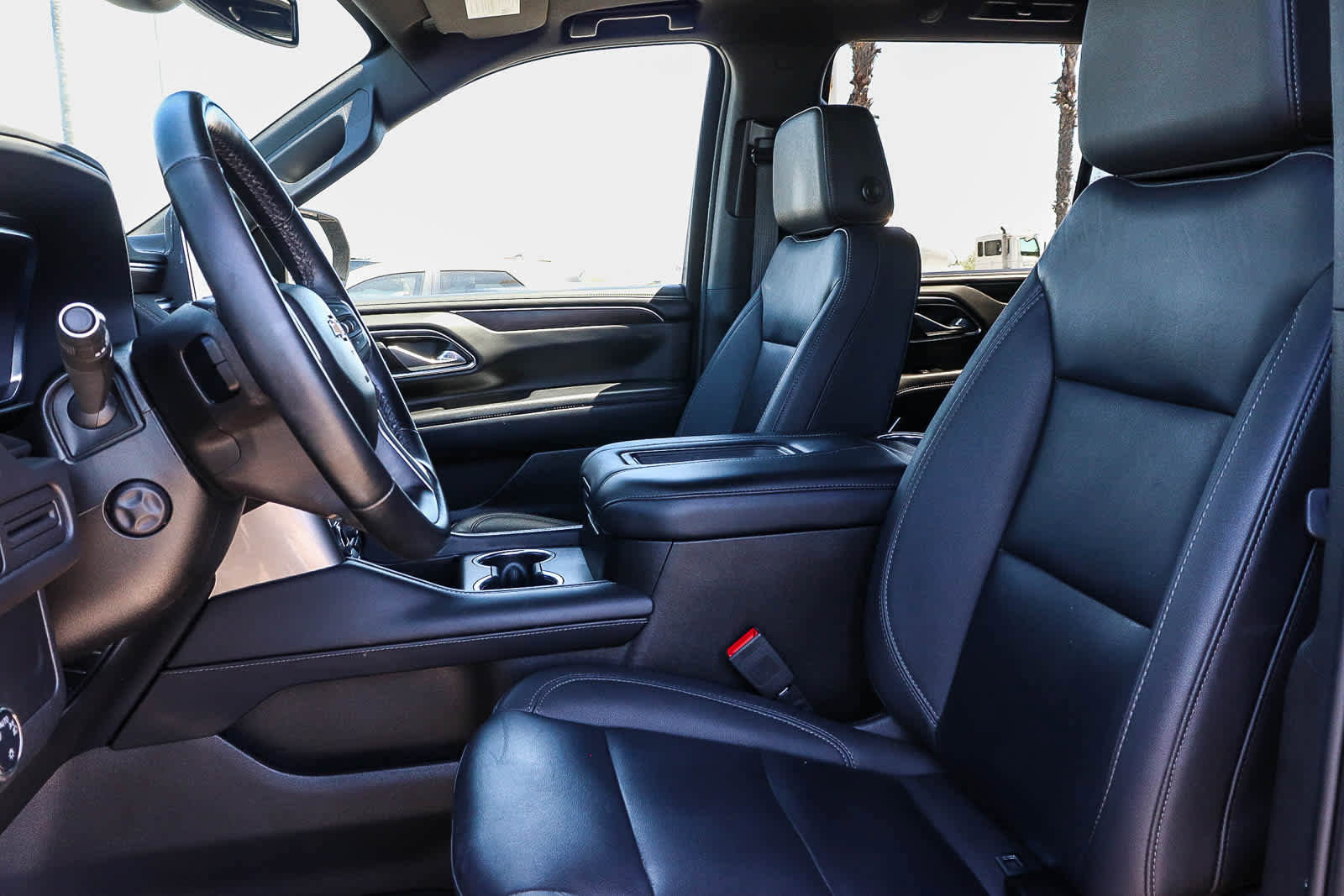 Used 2024 Chevrolet Tahoe LT w/ Luxury Package AWD/4WD image 22