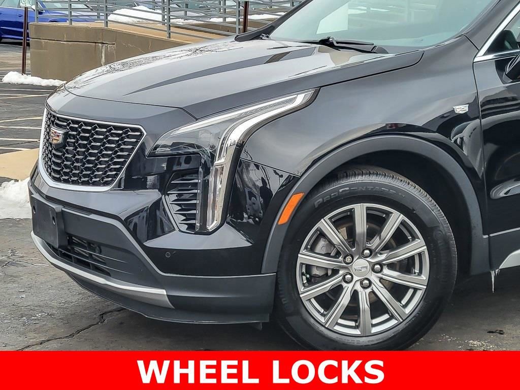 Used 2020 Cadillac XT4 Premium Luxury image 2