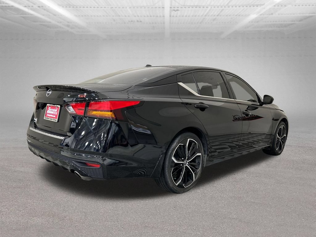 Used 2023 Nissan Altima 2.5 SR FWD image 5