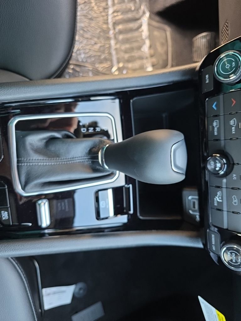 New 2026 Jeep Compass Latitude image 13