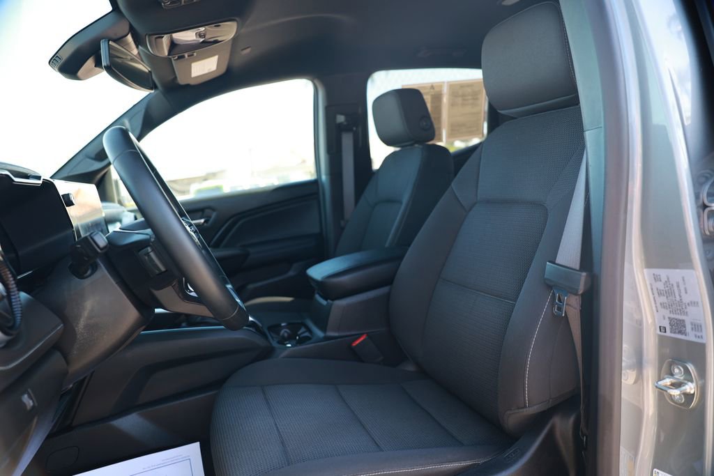 Used 2023 Chevrolet Colorado LT w/ LT Convenience Package II image 18