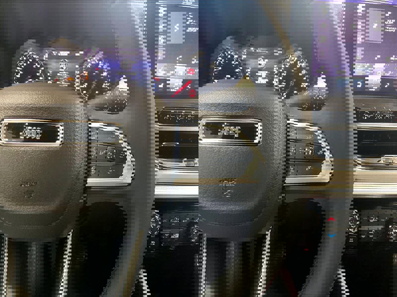 Used 2025 Jeep Compass Limited AWD/4WD image 23