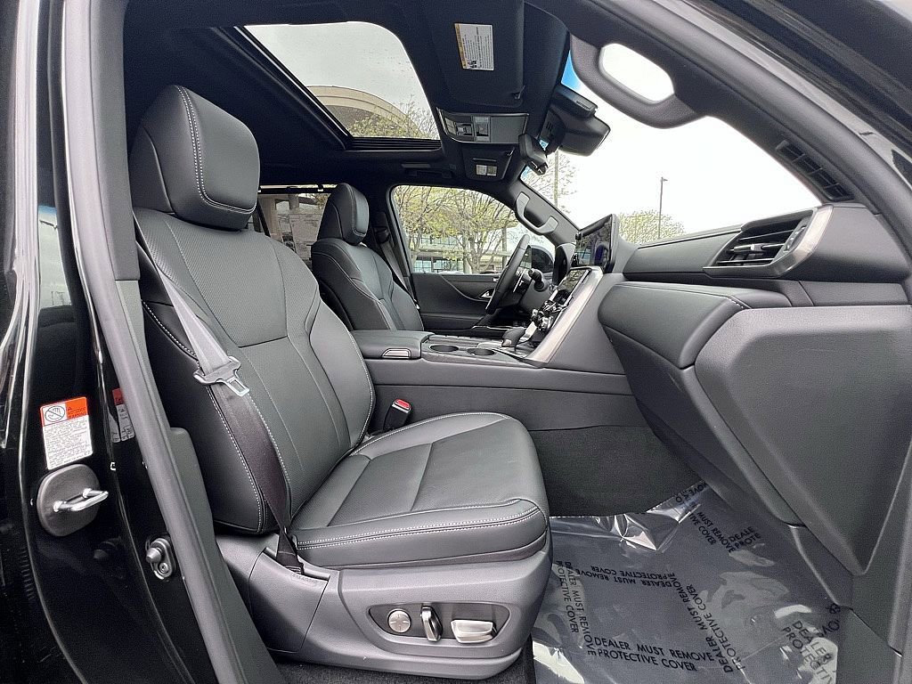 New 2026 Lexus LX 700h Luxury image 20