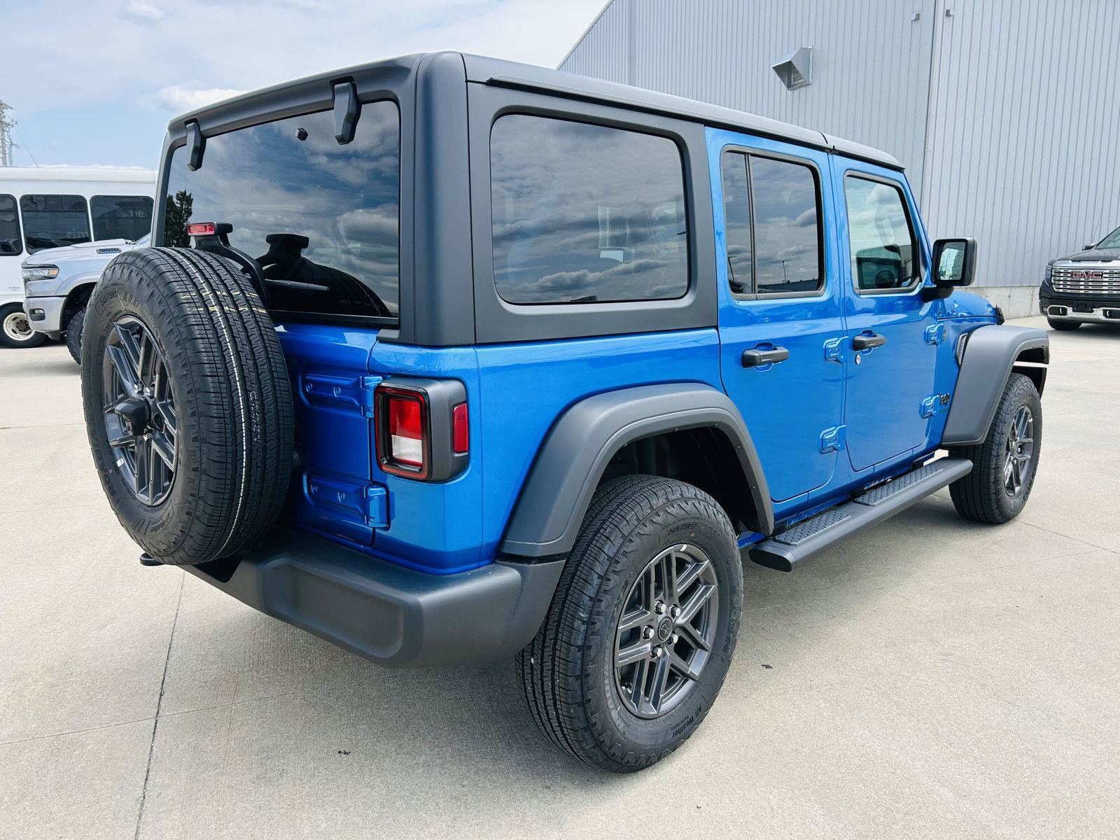New 2026 Jeep Wrangler Unlimited Sport AWD/4WD image 35