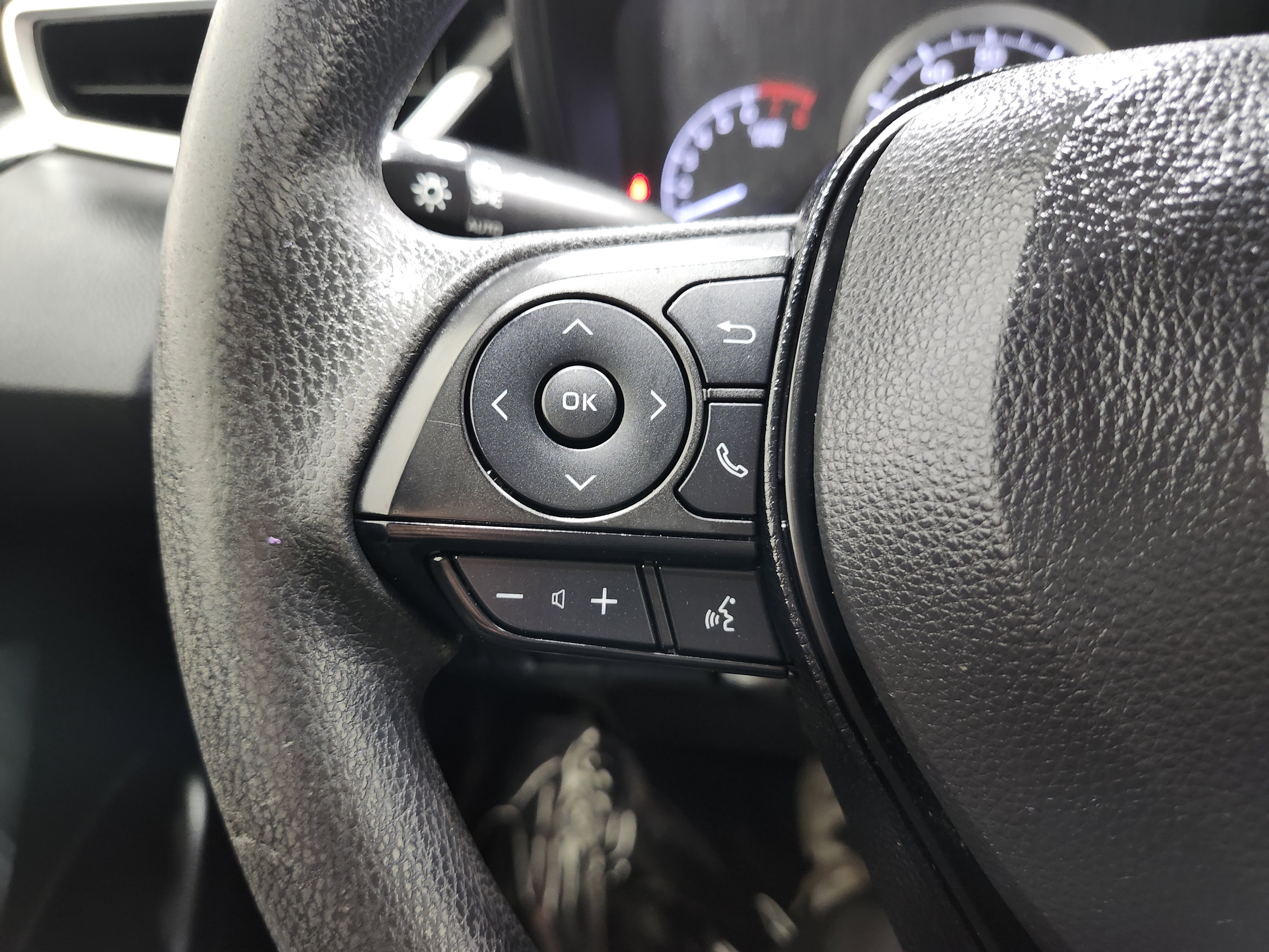 Used 2020 Toyota Corolla LE image 31