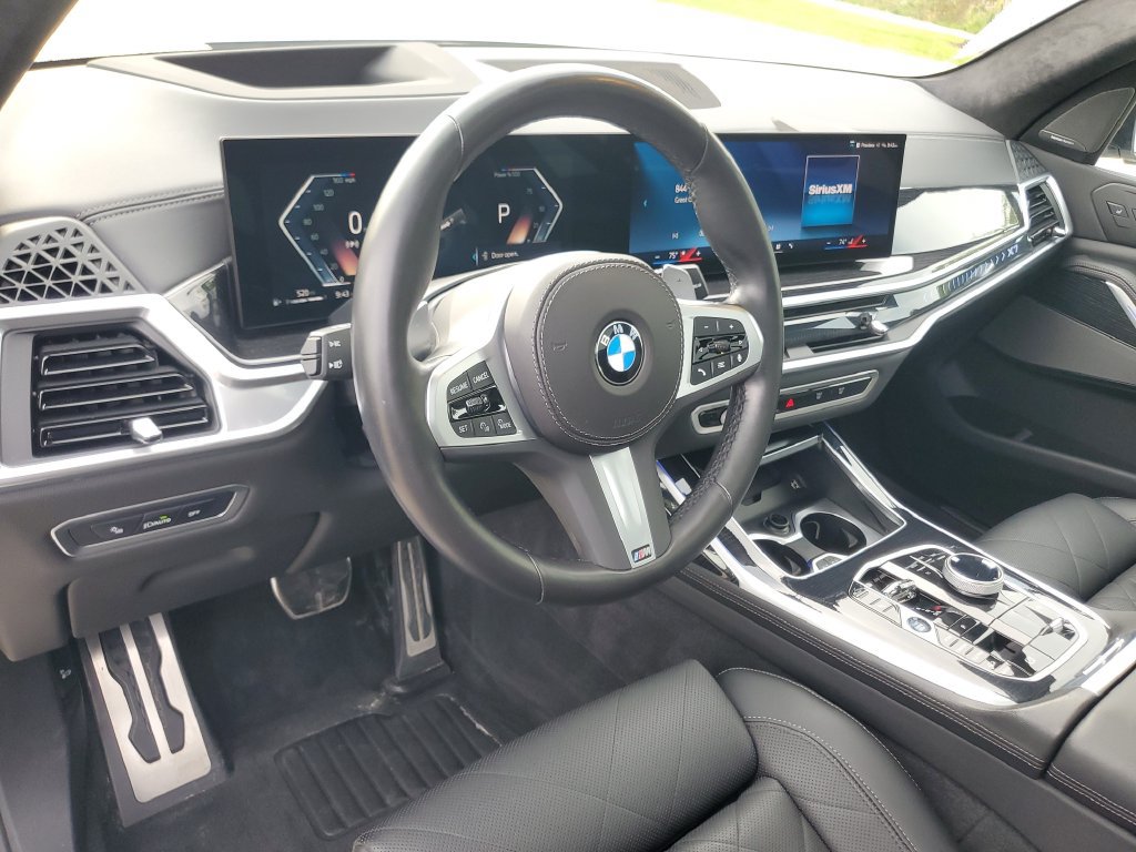 Used 2024 BMW X7 xDrive40i w/ Executive Package AWD/4WD image 17