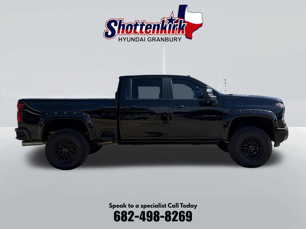 Used 2024 Chevrolet Silverado 2500 ZR2 w/ Technology Package AWD/4WD image 6