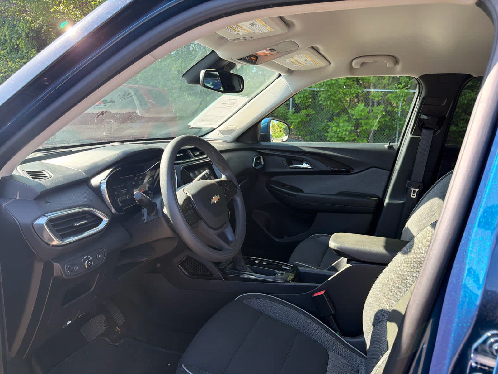Used 2021 Chevrolet TrailBlazer LT w/ Convenience Package AWD/4WD image 7