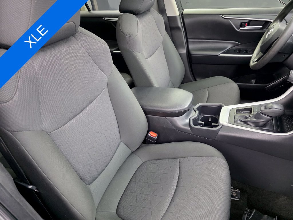 Used 2025 Toyota RAV4 XLE w/ Convenience Package FWD image 27