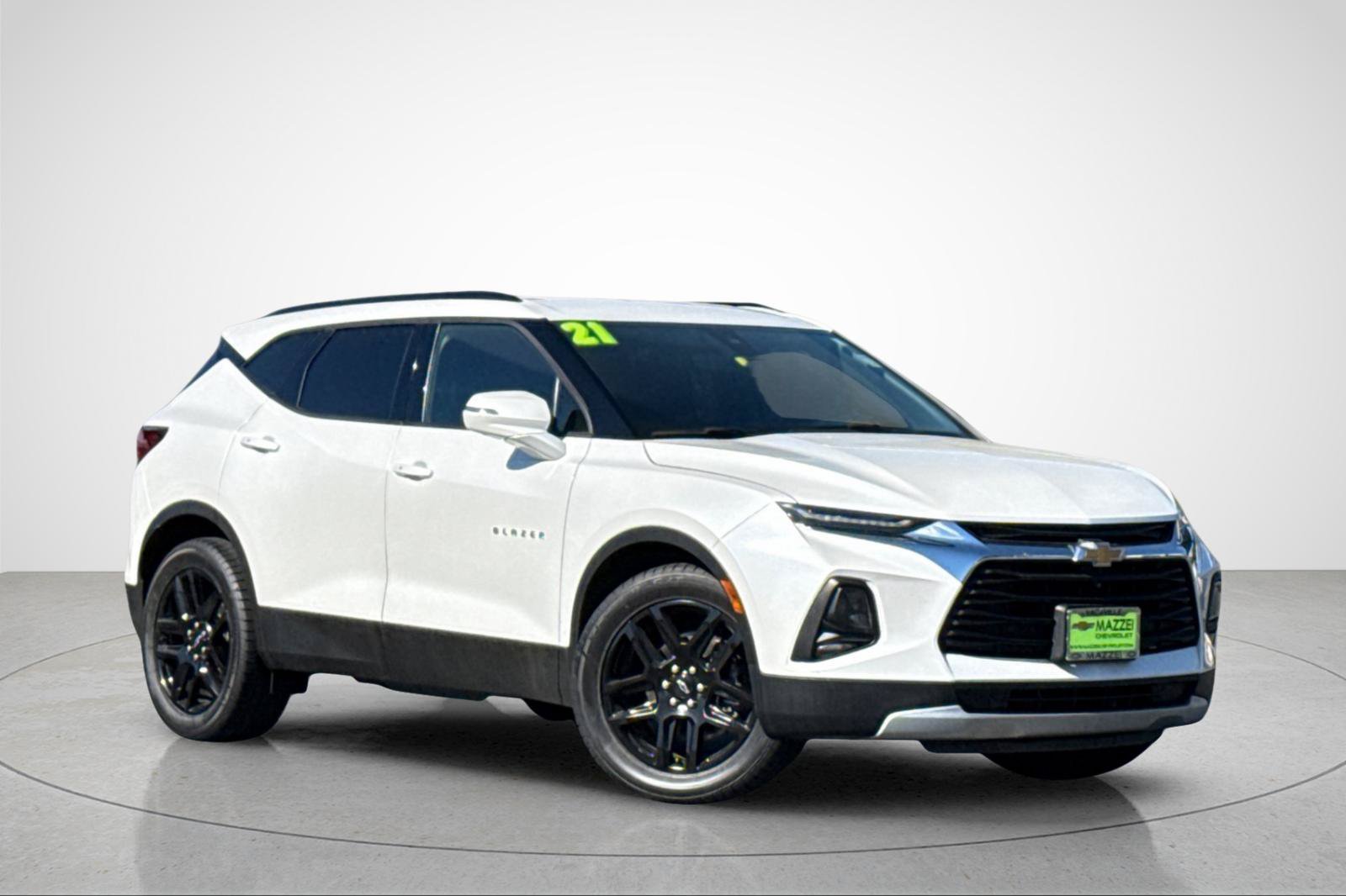 Used 2021 Chevrolet Blazer LT w/ Sound & Technology Package FWD image 2