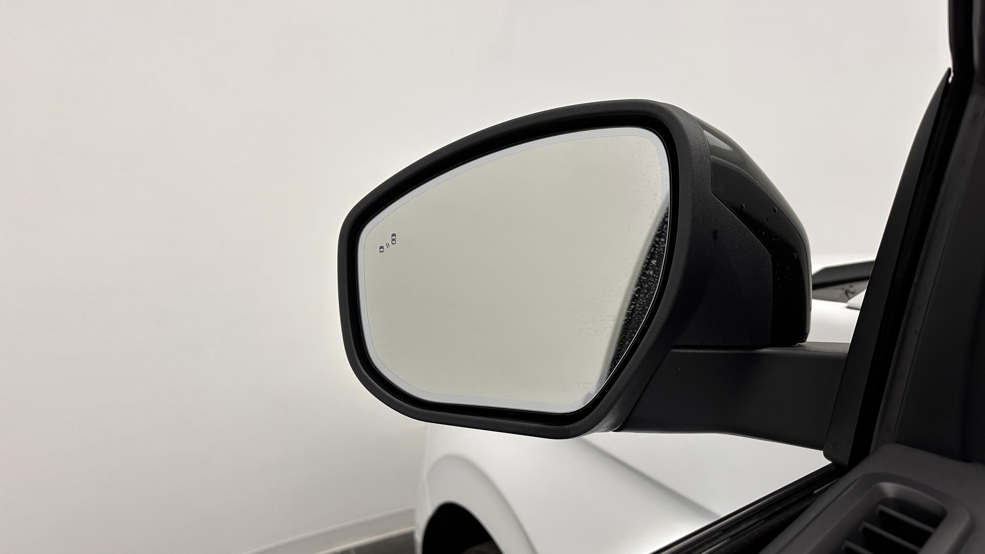 Used 2025 Ford Expedition Platinum image 13