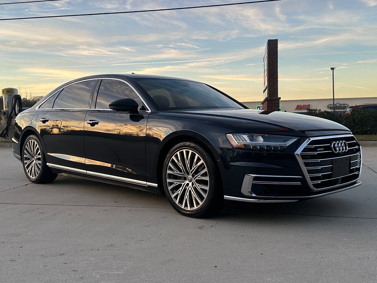 Used 2019 Audi A8 L 3.0T w/ Executive Package image 3