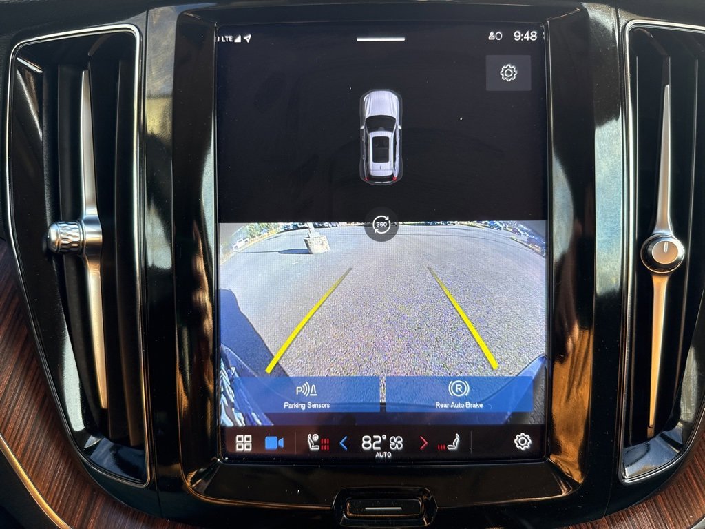 Used 2023 Volvo XC60 B5 Plus image 39