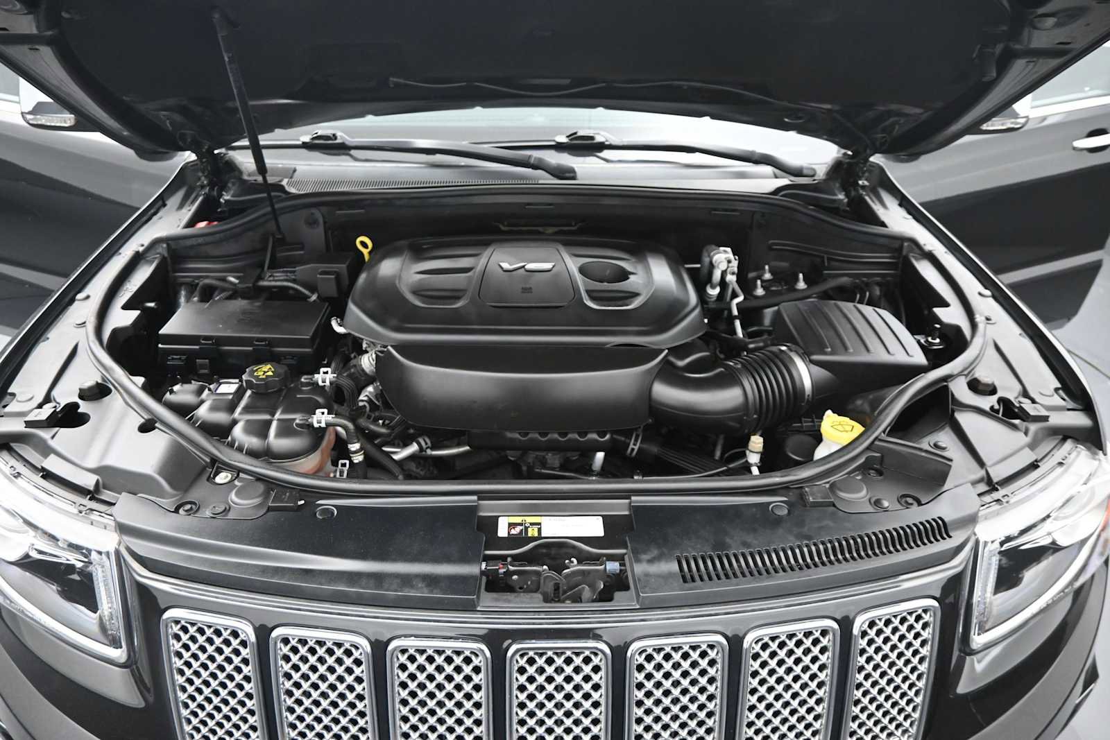 Used 2016 Jeep Grand Cherokee Limited AWD/4WD image 20