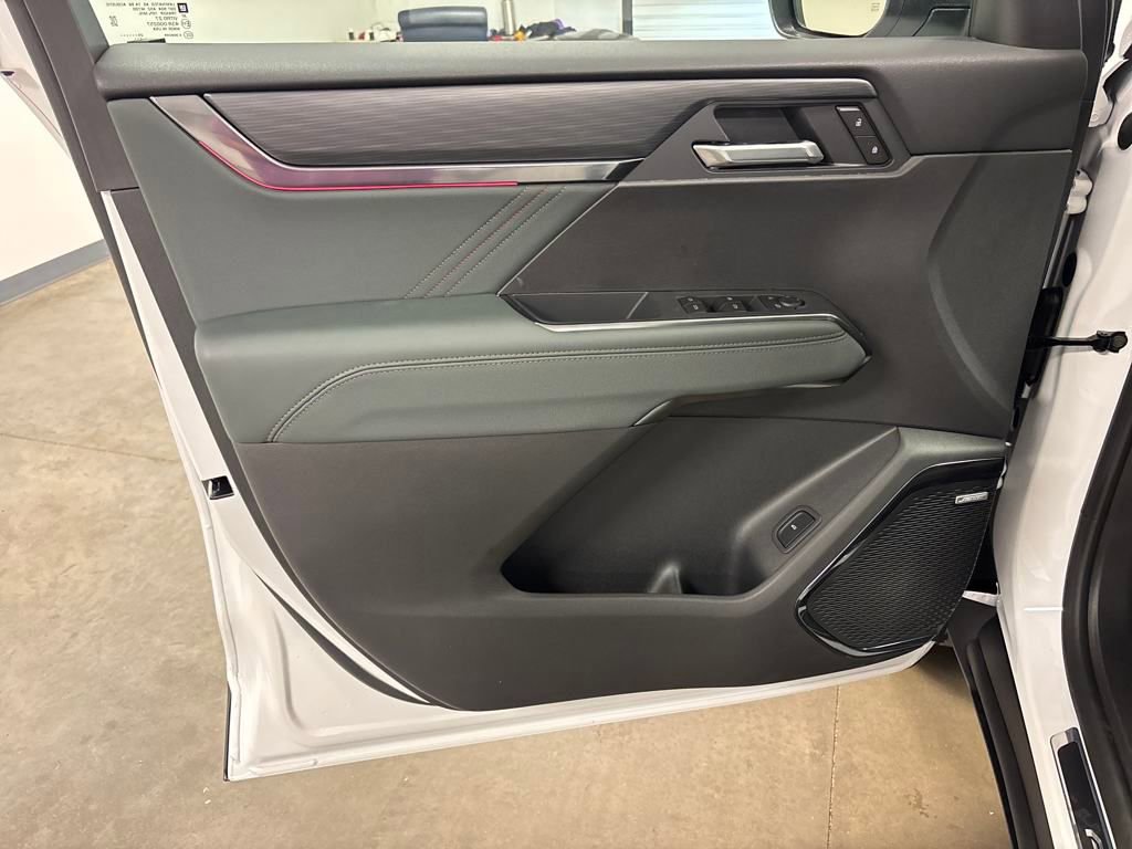 New 2026 GMC Acadia AT4 w/ Super Cruise Package image 21