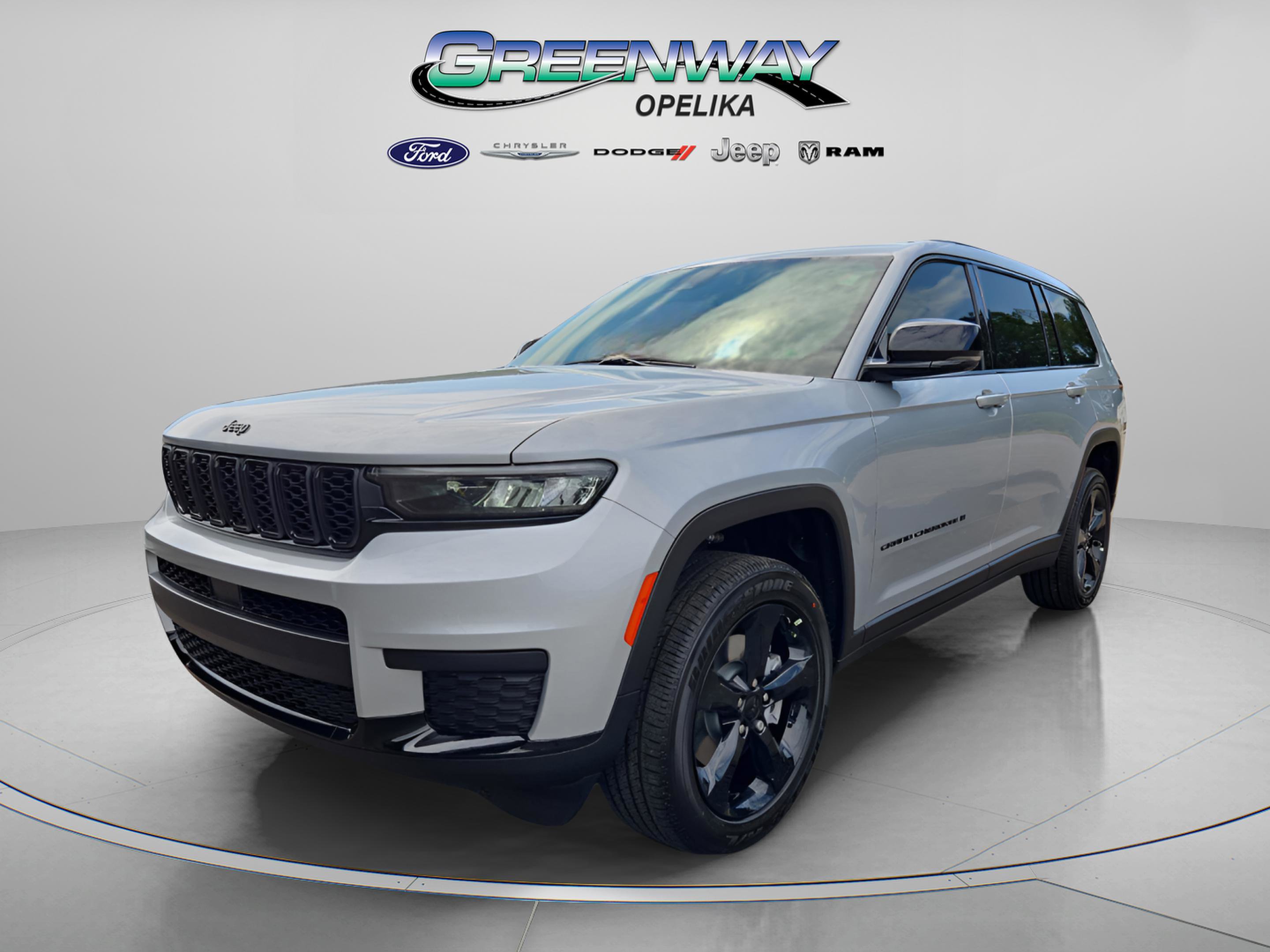 New 2025 Jeep Grand Cherokee L Altitude image 3