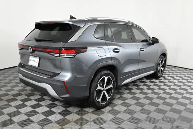 New 2026 Volkswagen Tiguan SE FWD image 12