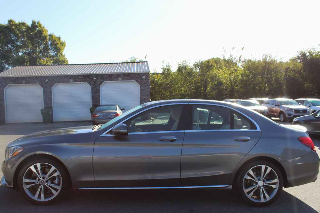 Used 2018 Mercedes-Benz C 300 Sedan image 9