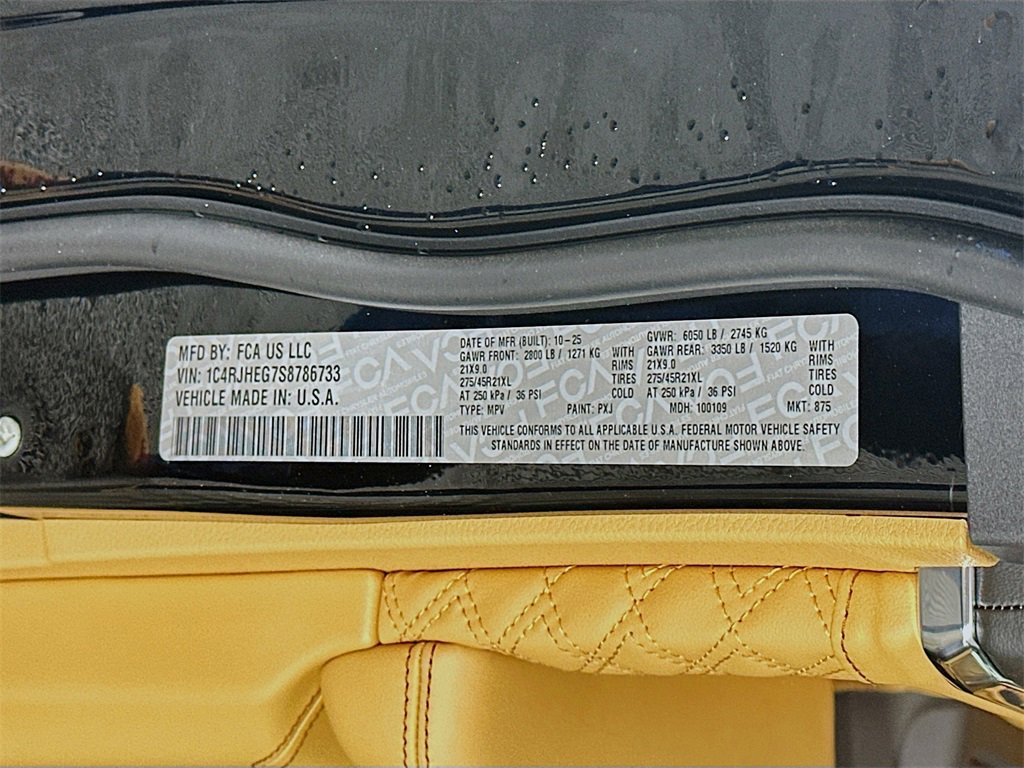 New 2025 Jeep Grand Cherokee Summit image 19