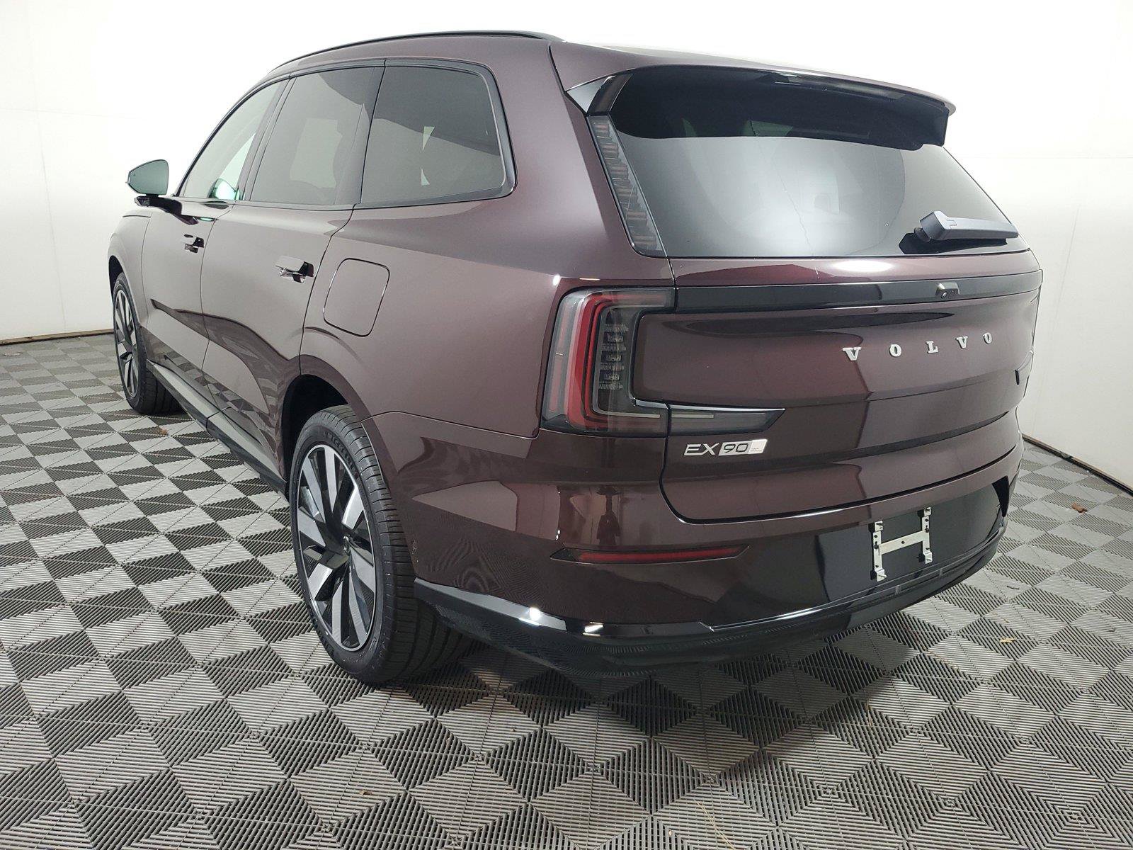 Used 2025 Volvo EX90 Plus AWD/4WD image 4