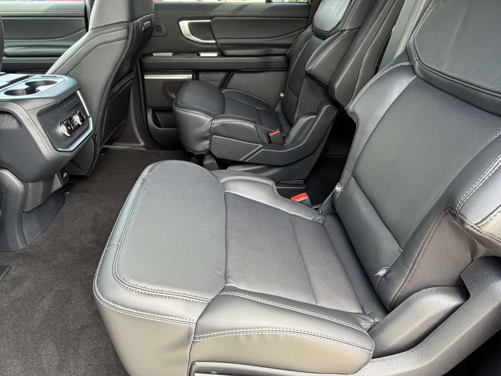 New 2027 Ford Expedition Max Platinum w/ Stealth Performance Package AWD/4WD image 16