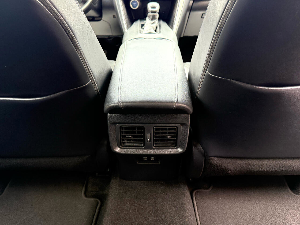 Used 2021 Toyota Venza XLE image 18