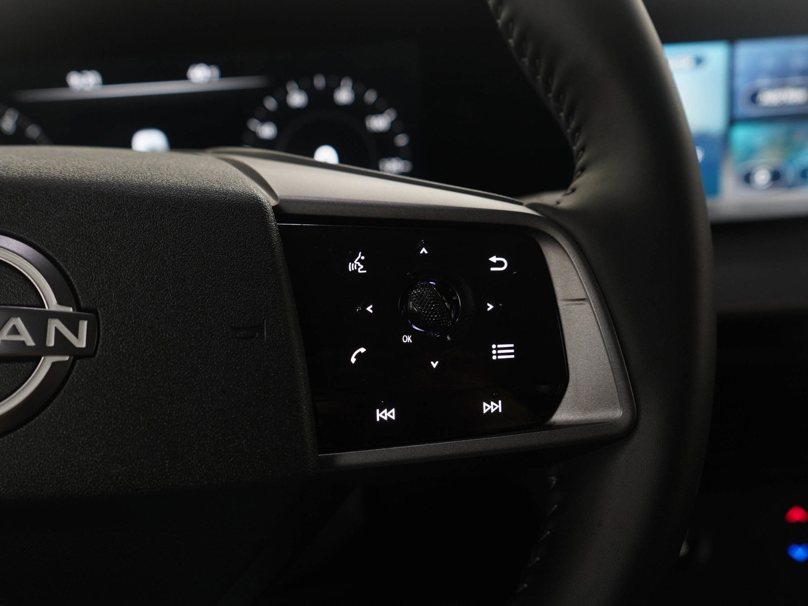 Used 2025 Nissan Murano SV image 26