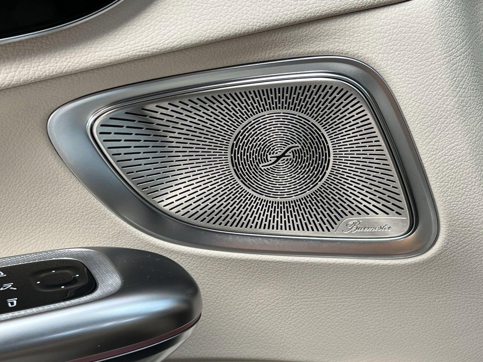 Certified 2025 Mercedes-Benz CLE 300 4MATIC Coupe image 34