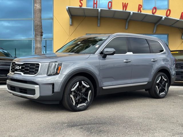 Certified 2024 Kia Telluride S w/ S Sunroof Package image 2