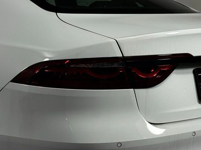 New 2024 Jaguar XF R-Dynamic SE image 13