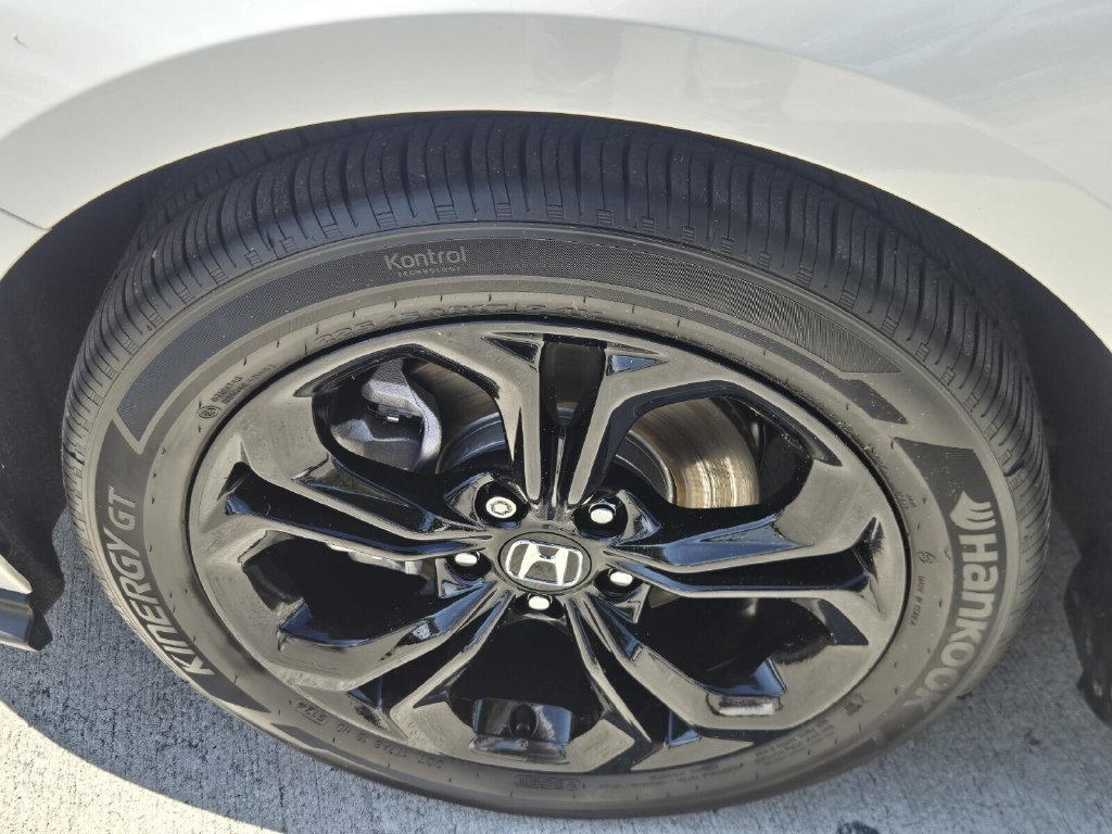 Certified 2025 Honda Accord SE image 10