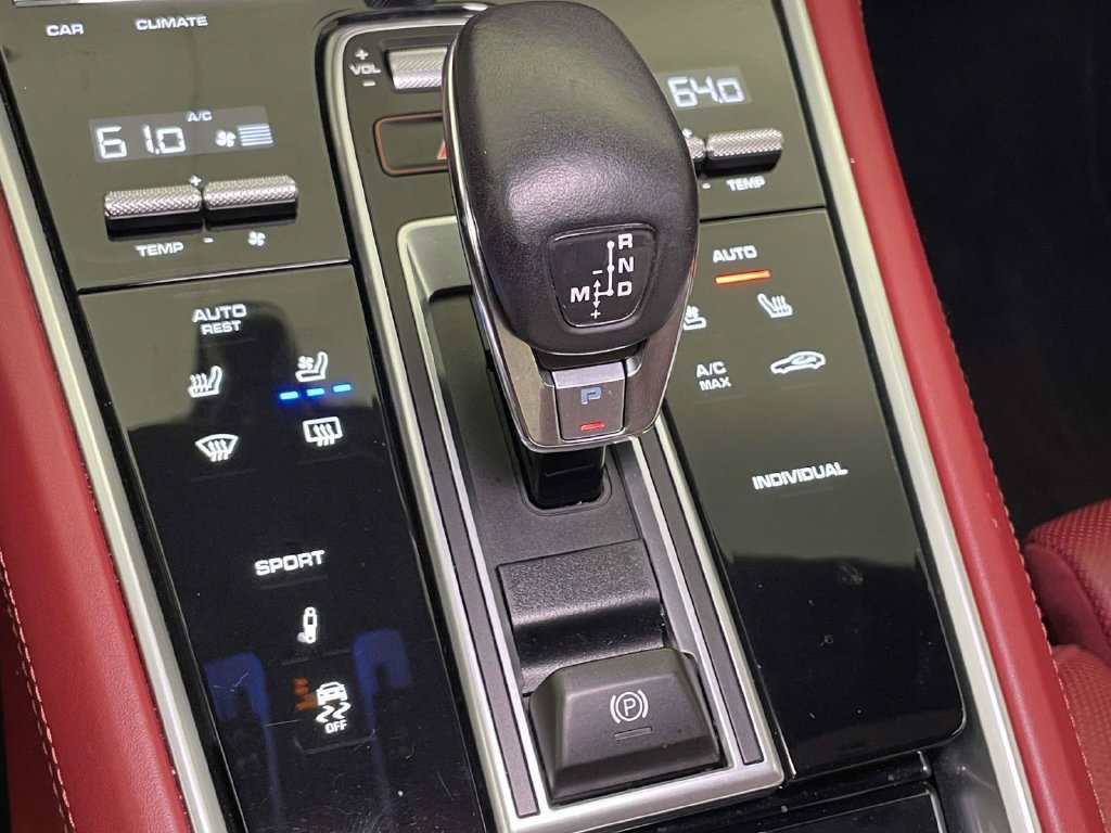 Certified 2023 Porsche Panamera 4 Platinum Edition AWD/4WD image 34