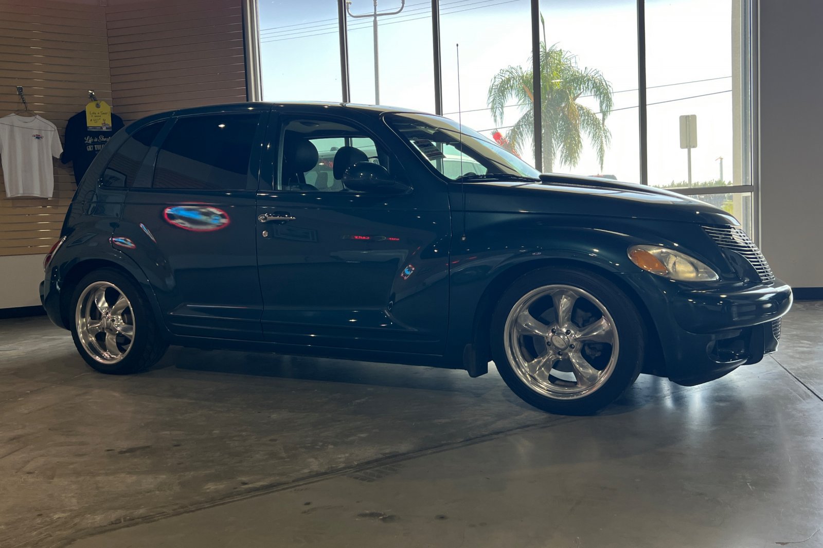 Used 2001 Chrysler PT Cruiser FWD image 3