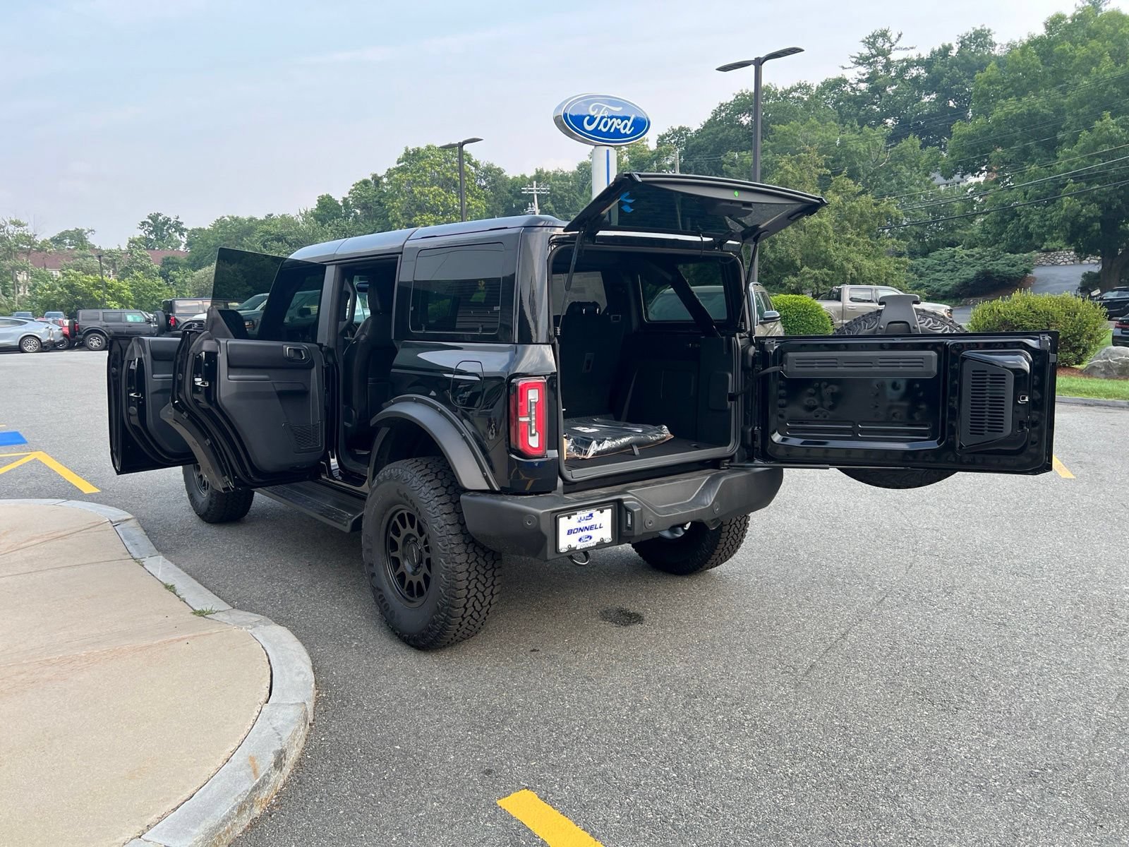 New 2026 Ford Bronco Outer Banks AWD/4WD image 13