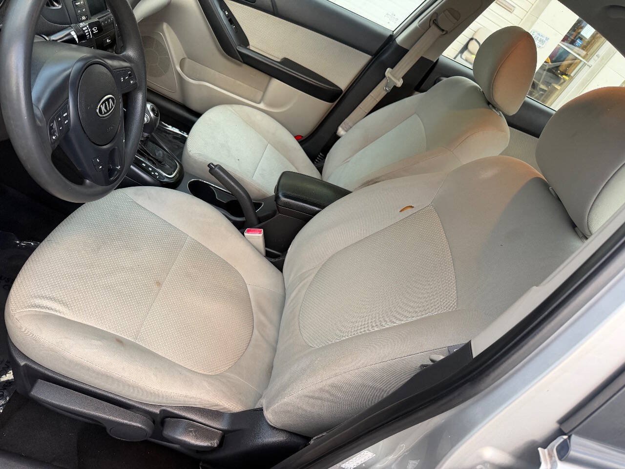 Used 2012 Kia Forte EX FWD image 17