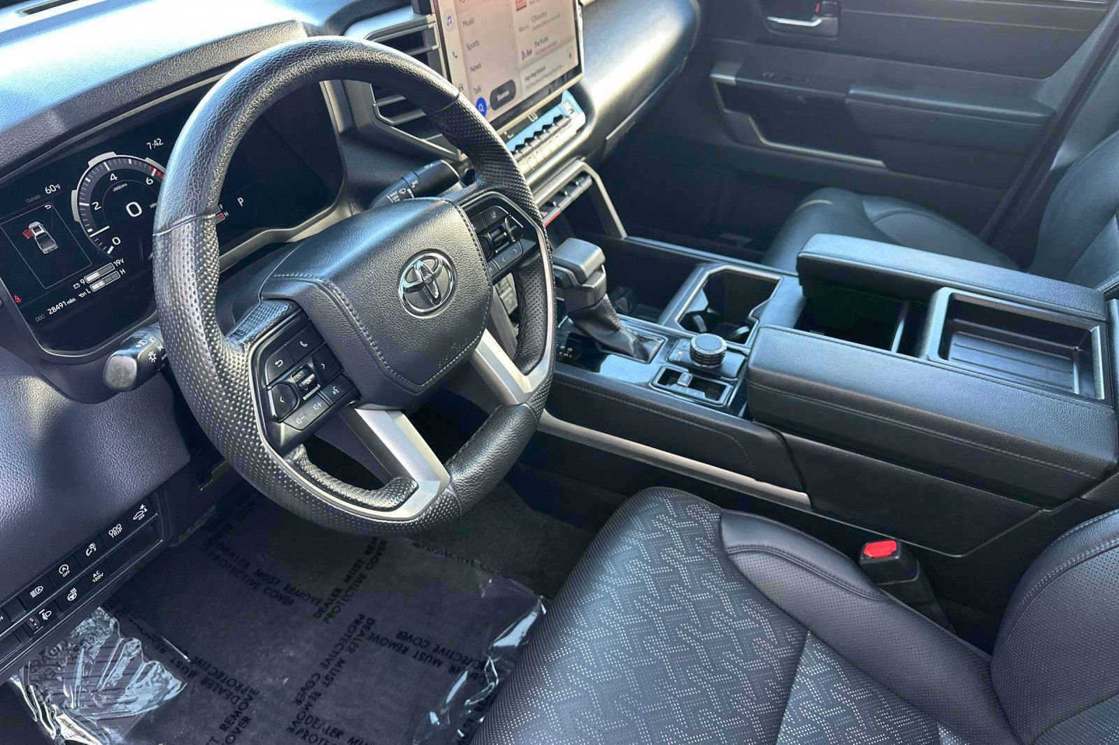 Used 2025 Toyota Tundra Limited AWD/4WD image 10