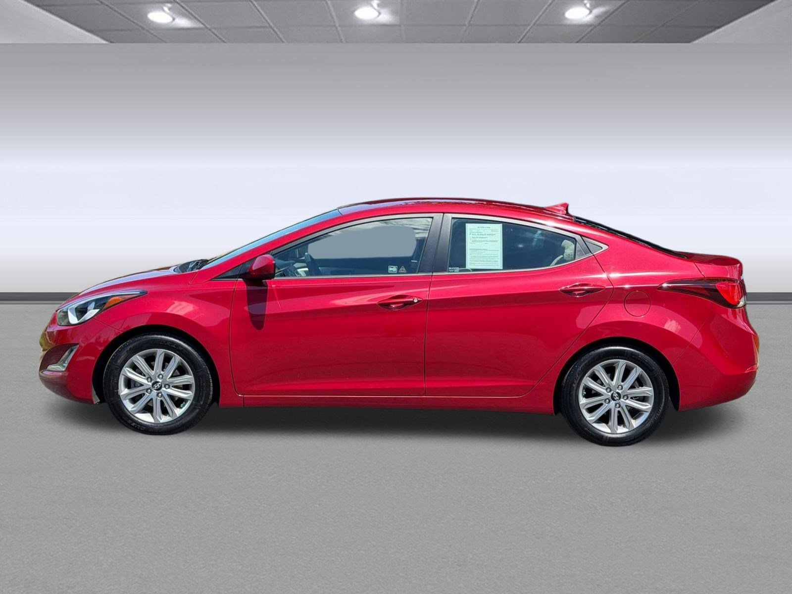 Used 2015 Hyundai Elantra SE w/ Option Group 02 FWD image 2