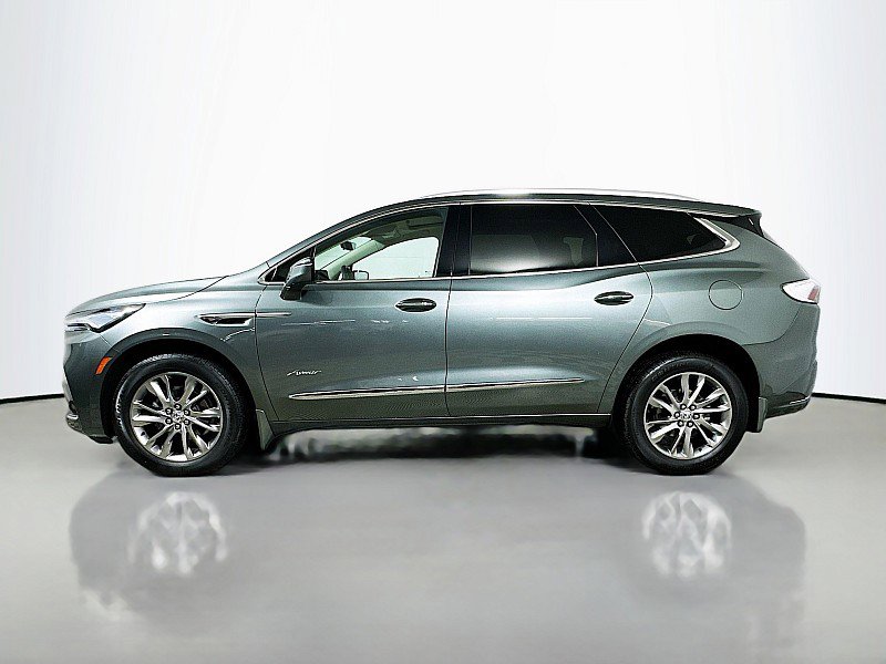 Used 2023 Buick Enclave Avenir w/ Avenir Technology Package AWD/4WD image 4