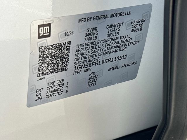 Used 2025 Chevrolet Suburban Premier AWD/4WD image 30