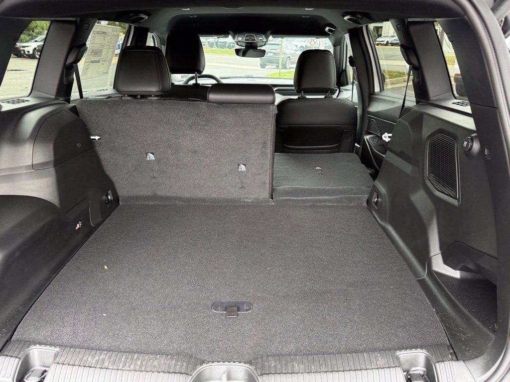 New 2026 Jeep Cherokee Limited AWD/4WD image 8