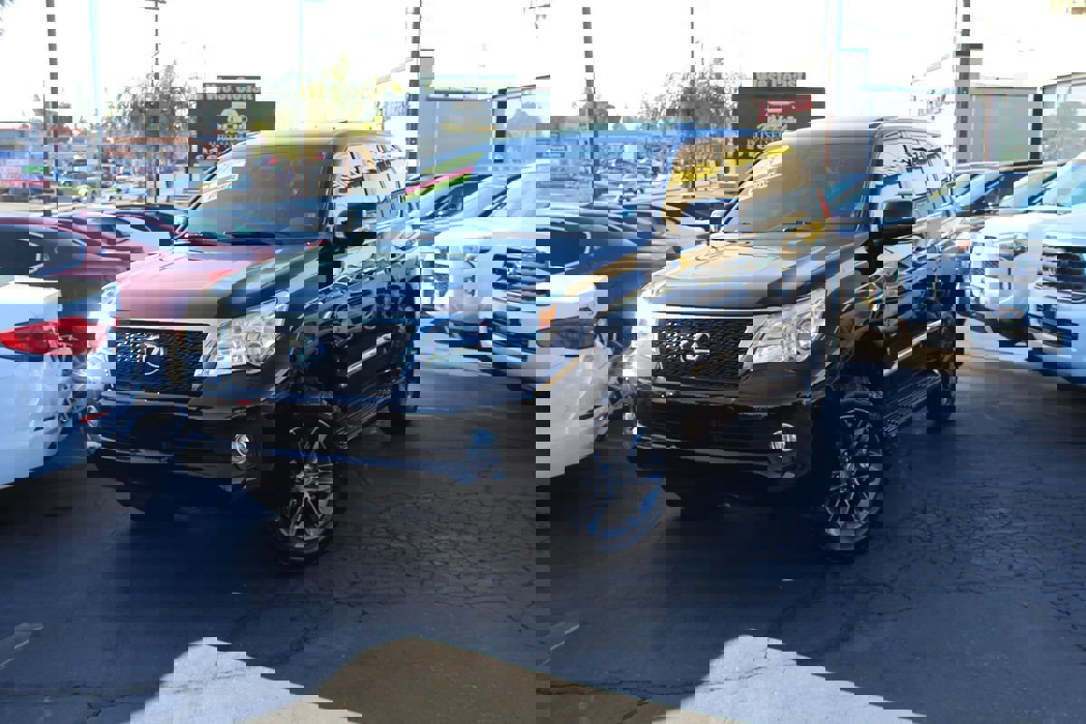 Used 2013 Lexus GX 460 Premium image 2