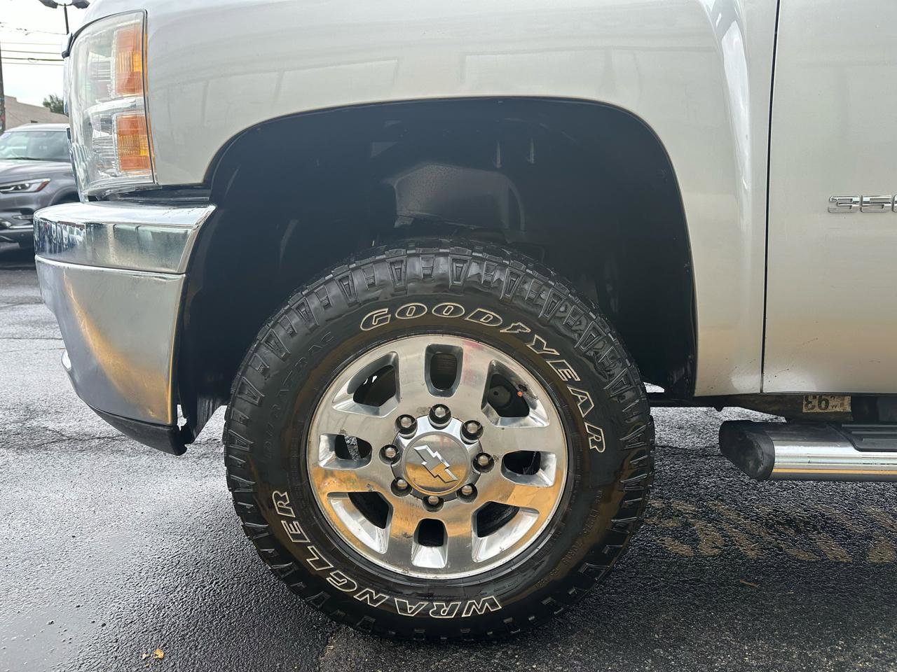 Used 2011 Chevrolet Silverado 3500 LTZ AWD/4WD image 6
