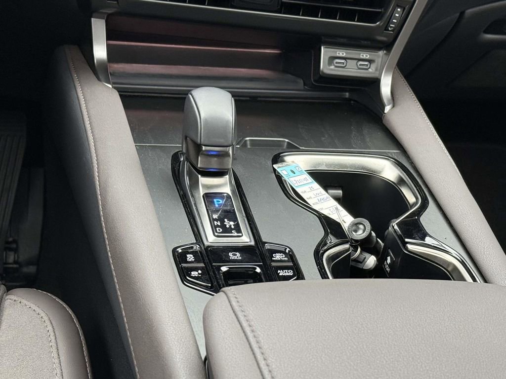 Used 2025 Lexus RX 450h Luxury w/ Convenience Package image 19
