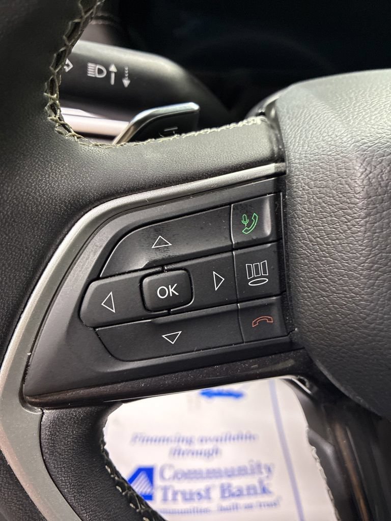 Used 2023 Jeep Grand Cherokee Altitude AWD/4WD image 15