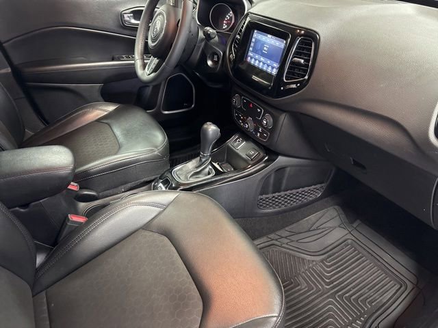 Used 2021 Jeep Compass Latitude w/ Sun and Sound Group FWD image 8