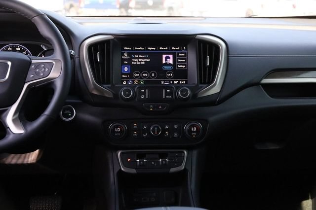 Used 2024 GMC Terrain Denali w/ Denali Premium Package AWD/4WD image 28