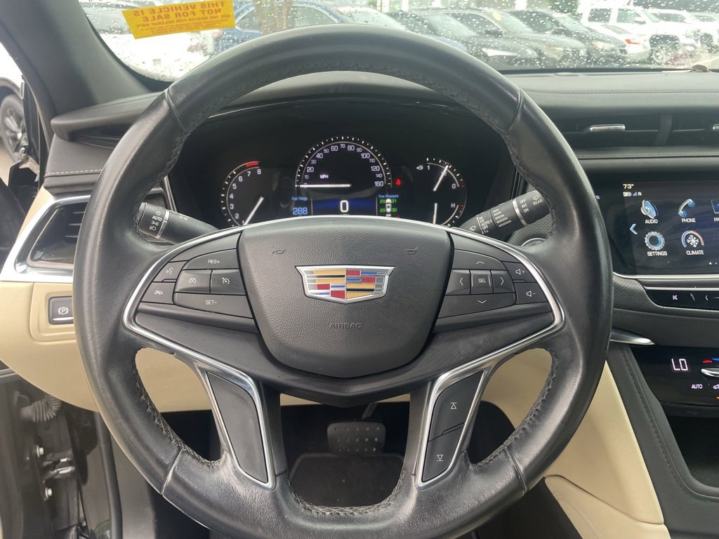 Used 2019 Cadillac XT5 FWD image 11